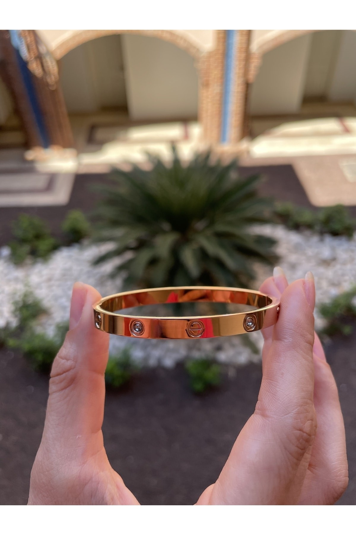 Kadın Zirkon Taşlı Paslanmaz Çelik Cartier Bileklik Bilezik 18 Cm Kadın Zirkon Taşlı Paslanmaz Çelik Cartier Bileklik Bilezik 18 Cm