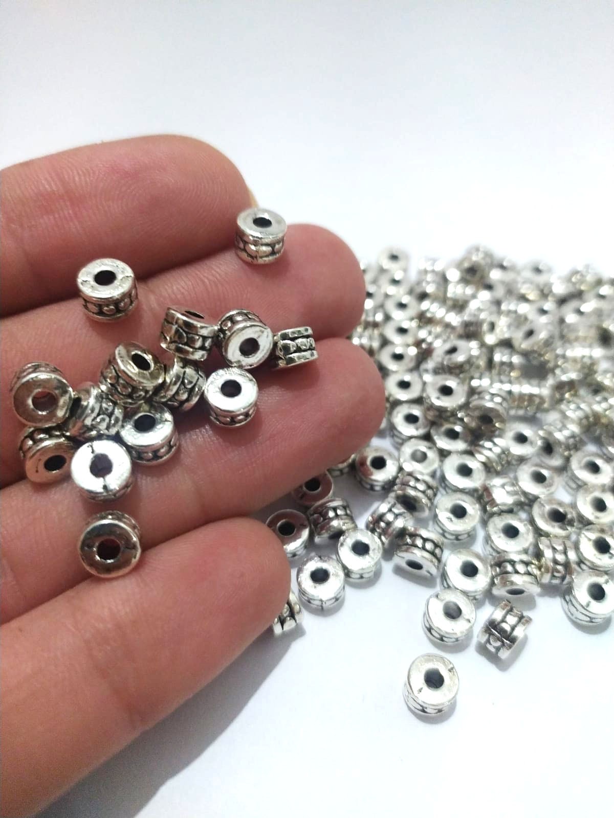 Takı Tespih Yapımı için 20 adet Silver Silindir Sütun Otantik Aparat Boncuk Kolye Bileklik Halhal Takı Tespih Yapımı için 20 adet Silver Silindir Sütun Otantik Aparat Boncuk Kolye Bileklik Halhal
