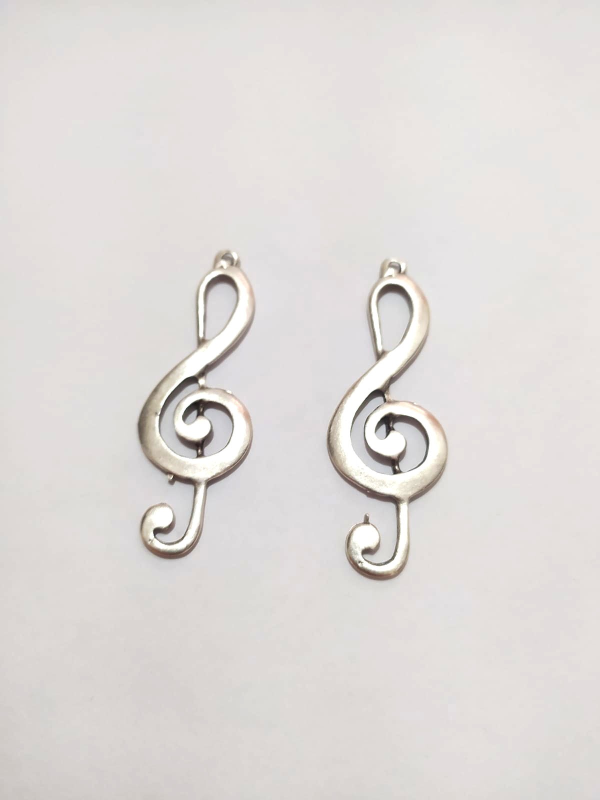 Takı Yapımı için 2 Adet Sol Müzik Gümüş Kaplama Otantik Kolye Bileklik Küpe Halhal Ucu Takı Yapımı için 2 Adet Sol Müzik Gümüş Kaplama Otantik Kolye Bileklik Küpe Halhal Ucu