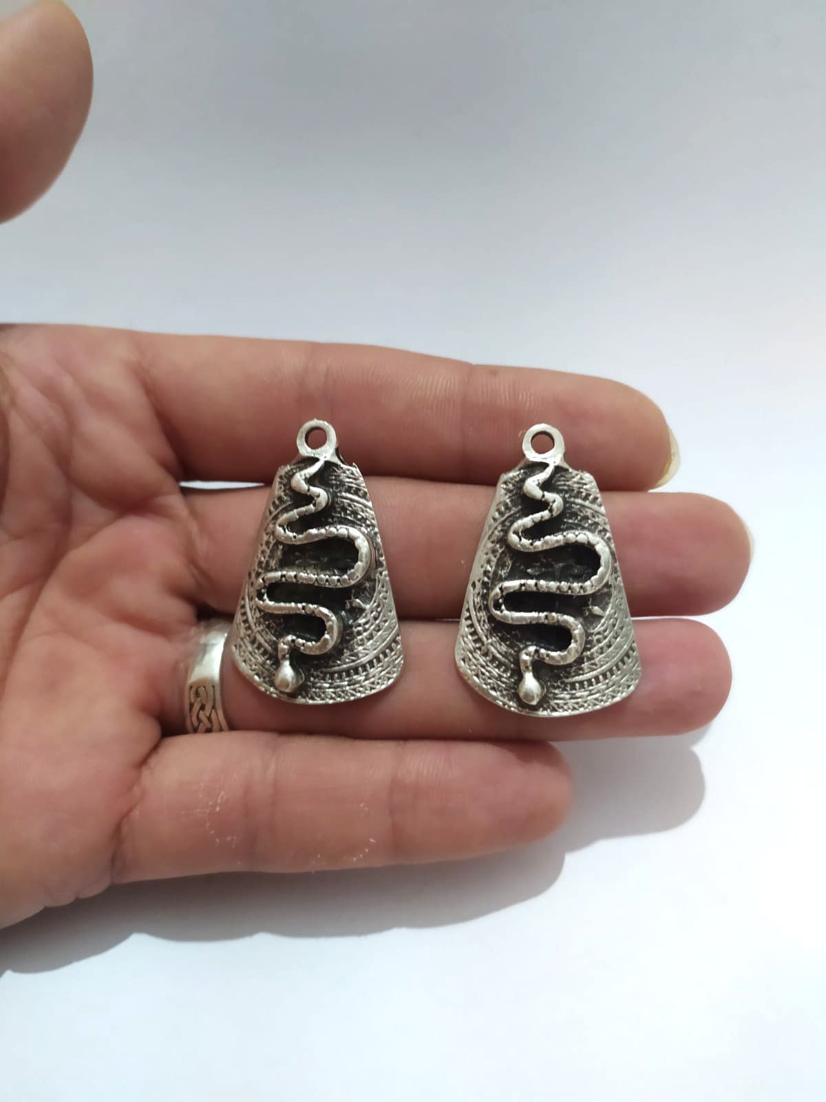Takı Yapımı için 2 Adet Yılan Totem Otantik Gümüş Kaplama Antik Kolye Bileklik Küpe Halhal Ucu