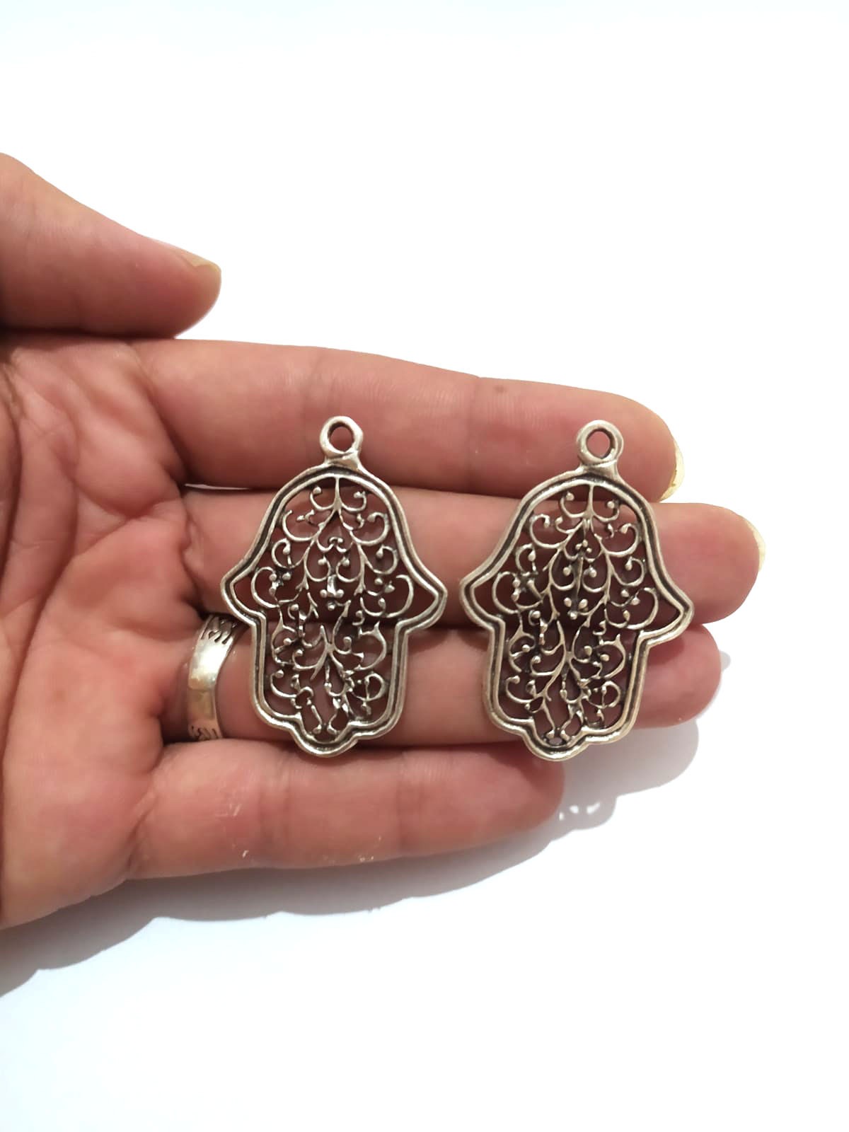 Takı Yapımı için 2 Adet Fatma El Gümüş Kaplama Kolye Bileklik Küpe Halhal Ucu Takı Yapımı için 2 Adet Fatma El Gümüş Kaplama Kolye Bileklik Küpe Halhal Ucu
